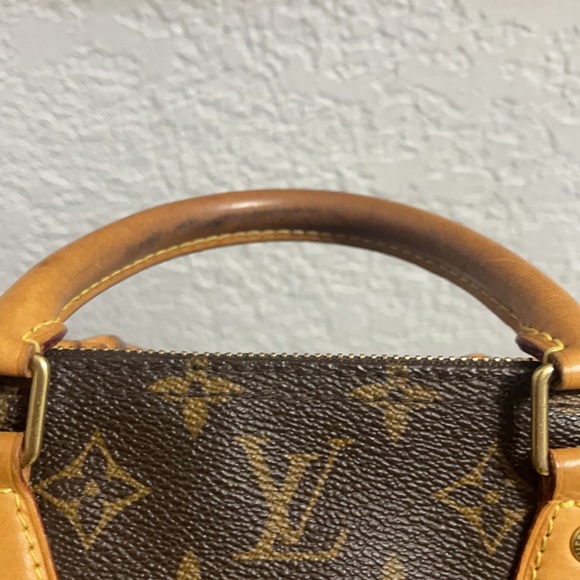 COPY - 40 mm bag mint condition , has initials ( SKT) - Picture 7 of 16